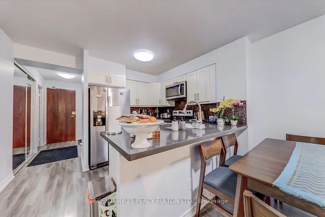Additional property image - 750 Bay St Unit 709