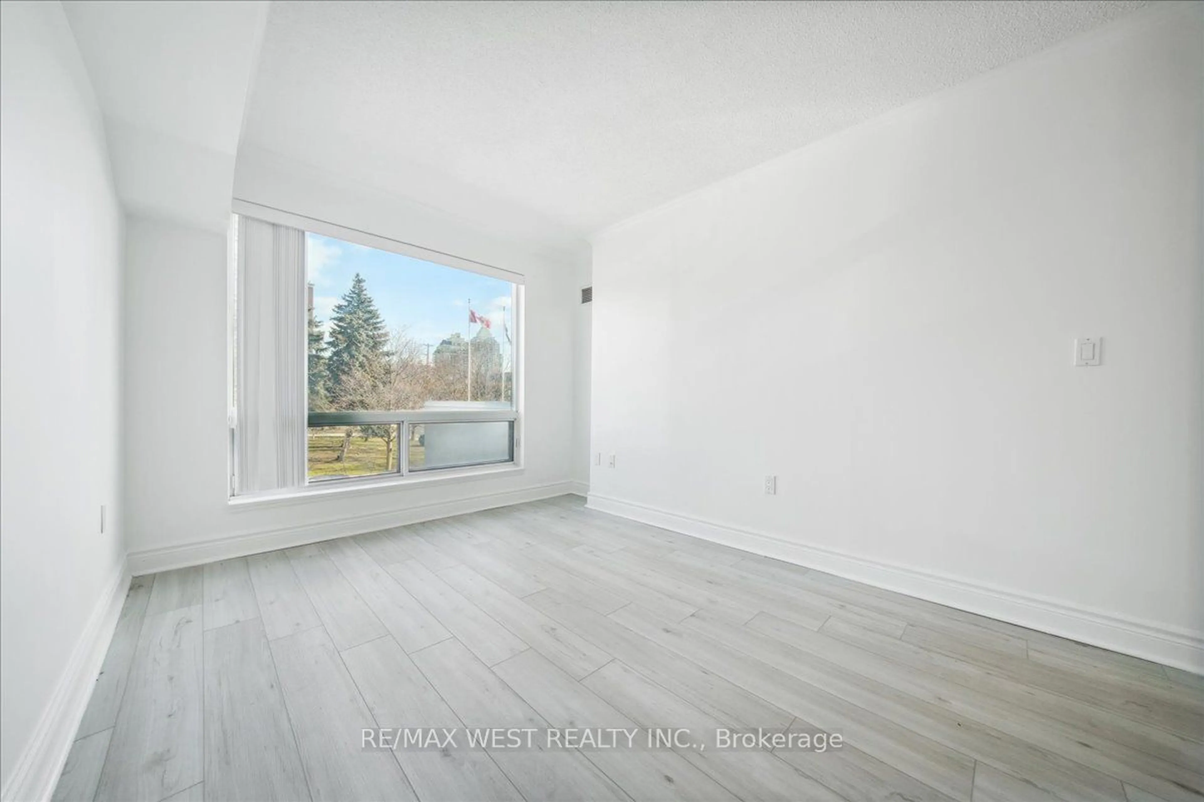 A pic of a room for 1 Hycrest Ave #203, Toronto Ontario M2N 6V8