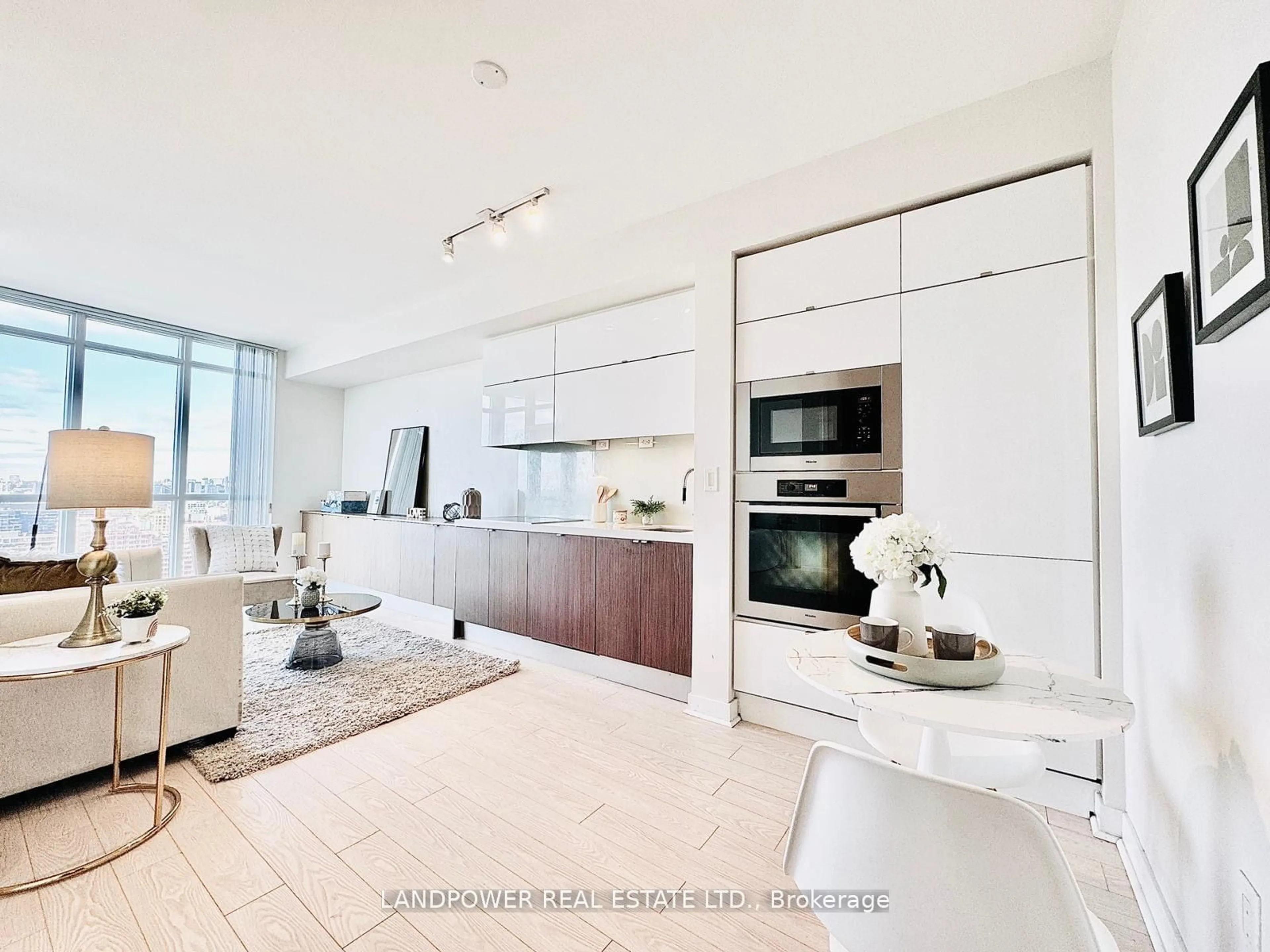 Open concept kitchen, ceramic/tile floor for 21 Iceboat Terr #3215, Toronto Ontario M5V 4A9