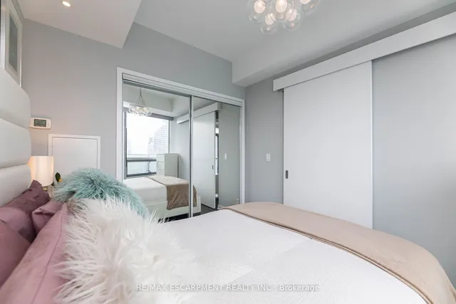 Additional property image - 14 York St Unit 5110