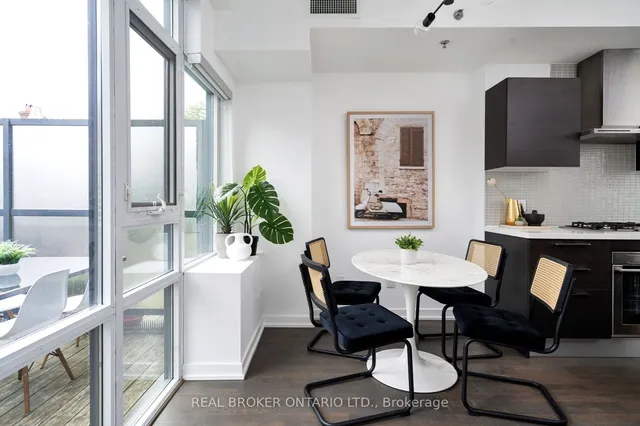 Additional property image - 41 Ossington Ave Unit TH1