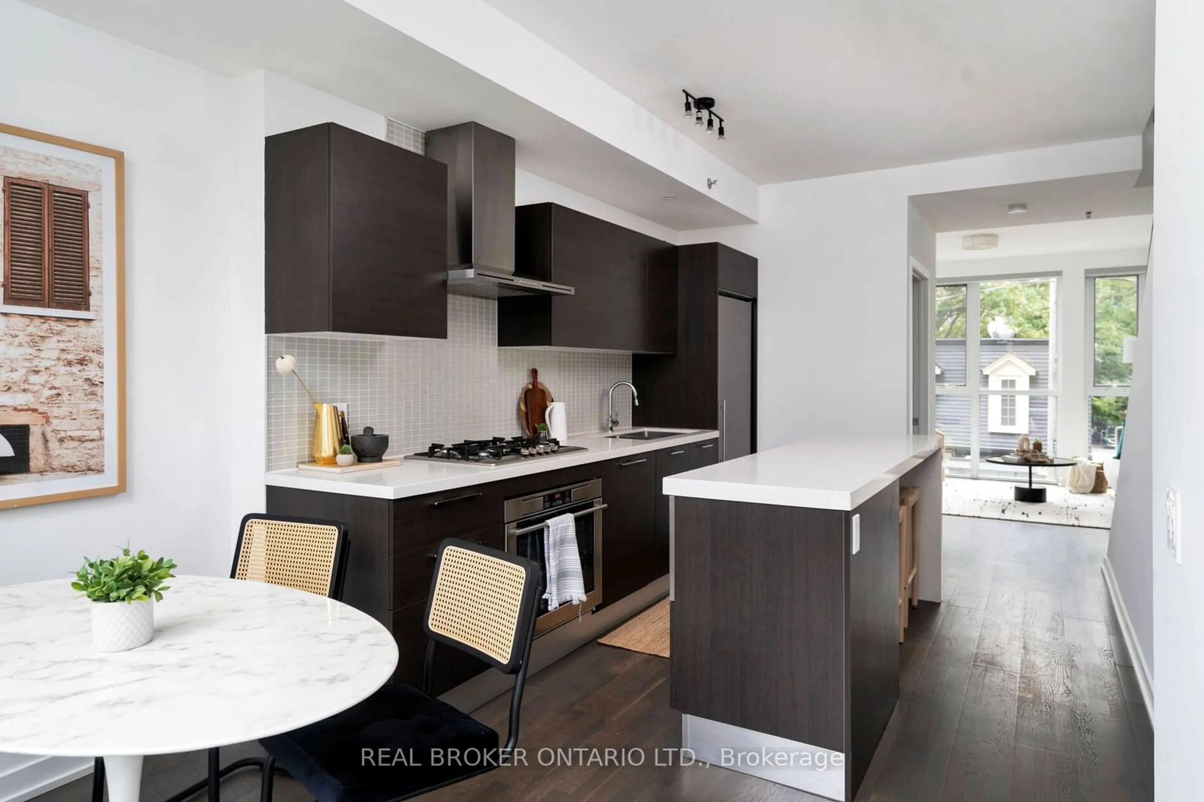 Contemporary kitchen, unknown for 41 Ossington Ave #TH1, Toronto Ontario M6J 2Y9