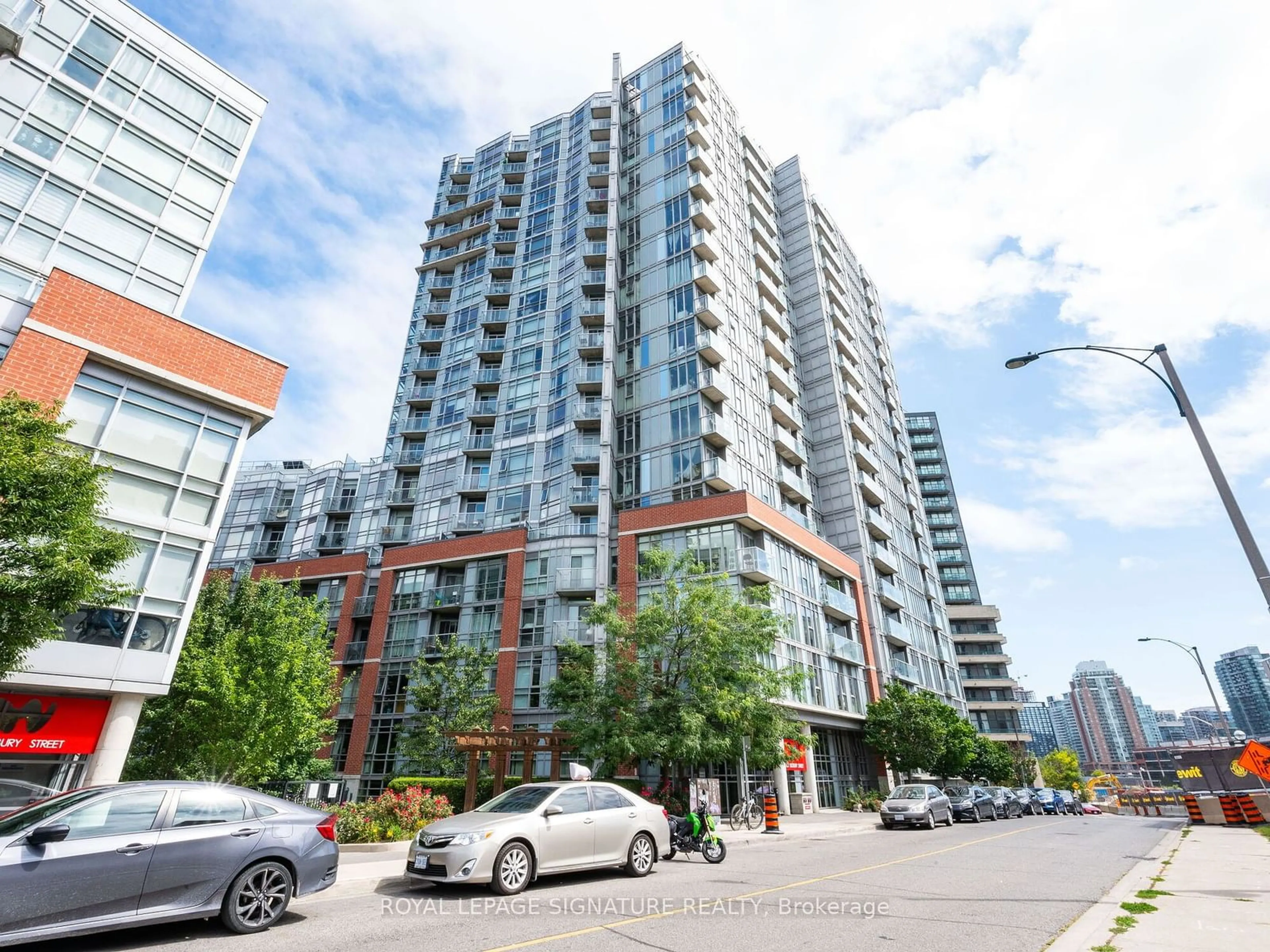 Patio, street for 150 Sudbury St #1111, Toronto Ontario M6J 3S8