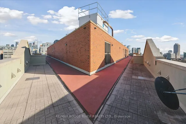 Additional property image - 801 King St Unit 103