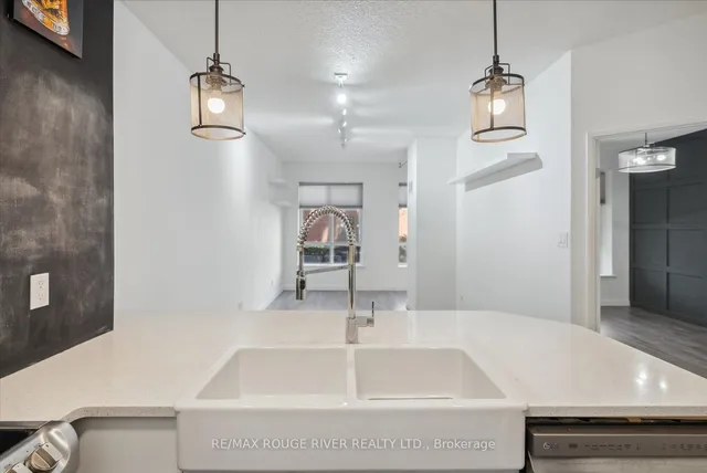 Additional property image - 801 King St Unit 103