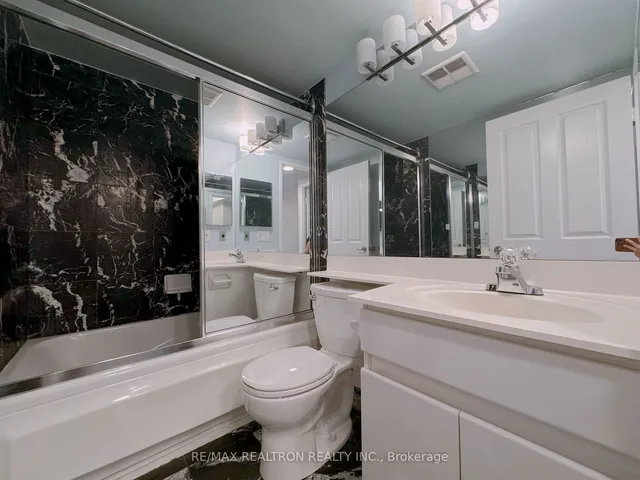Additional property image - 942 Yonge St Unit 909