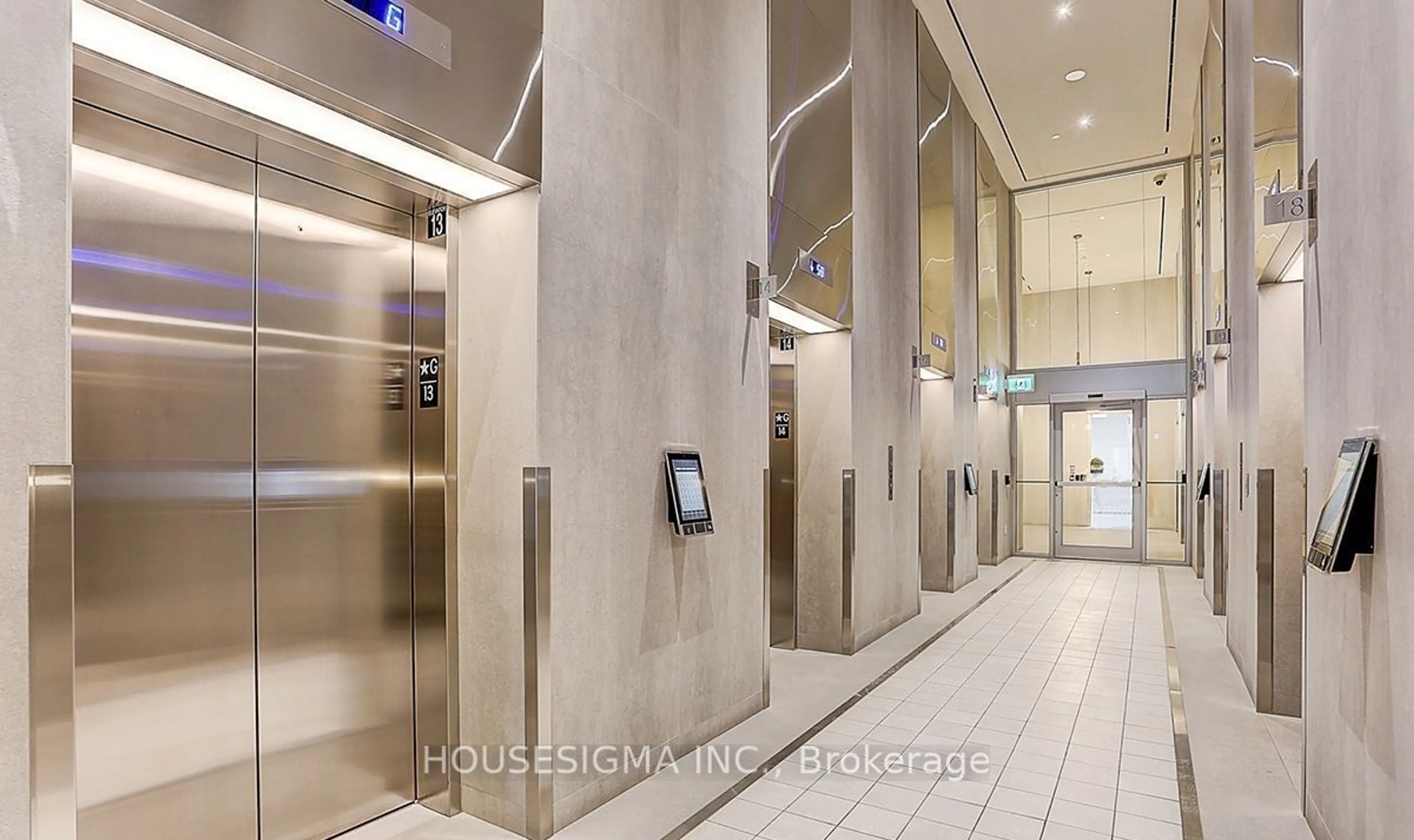 Indoor foyer for 55 Cooper St #4306, Toronto Ontario M5E 0G1