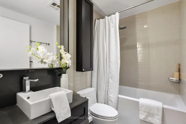 Additional property image - 783 Bathurst St Unit 624