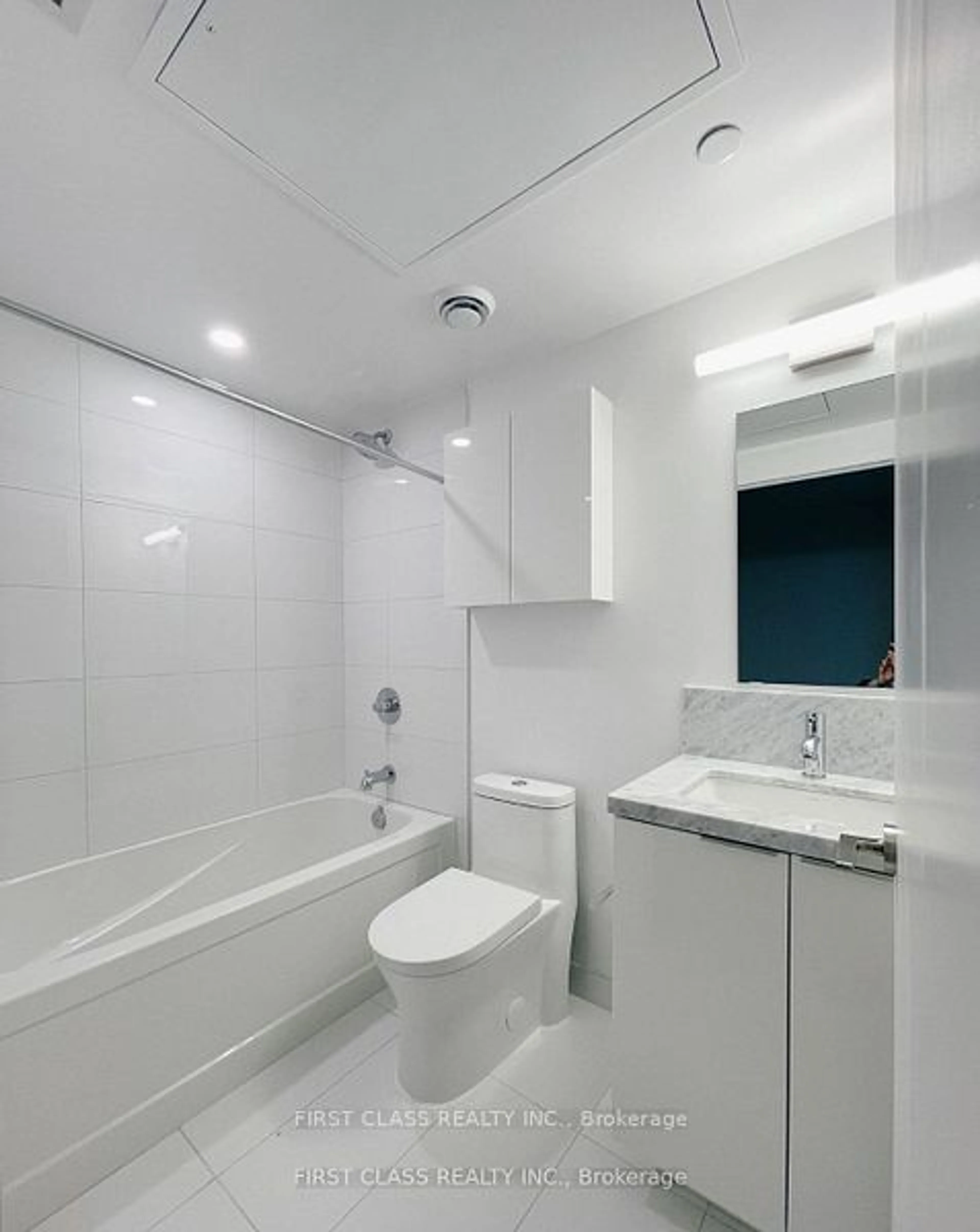 Standard bathroom, unknown for 230 Simcoe St #2512, Toronto Ontario M7A 1X8