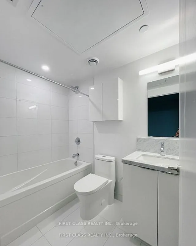 Additional property image - 230 Simcoe St Unit 2512