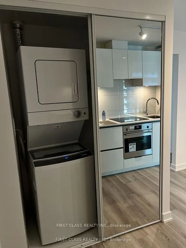 Additional property image - 230 Simcoe St Unit 2512
