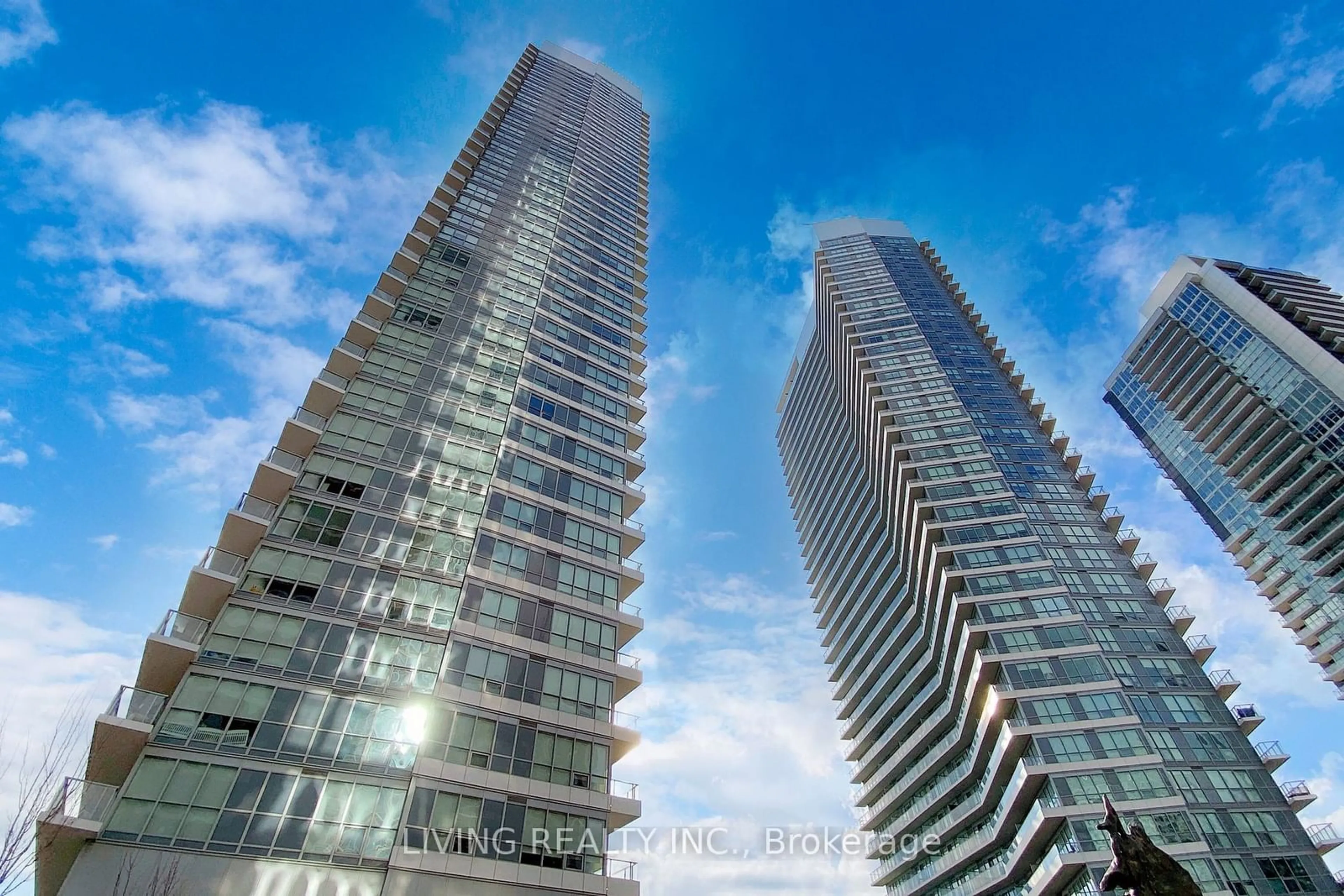 A pic from outside/outdoor area/front of a property/back of a property/a pic from drone, city buildings view from balcony for 117 McMahon Dr #709, Toronto Ontario M2K 0E4