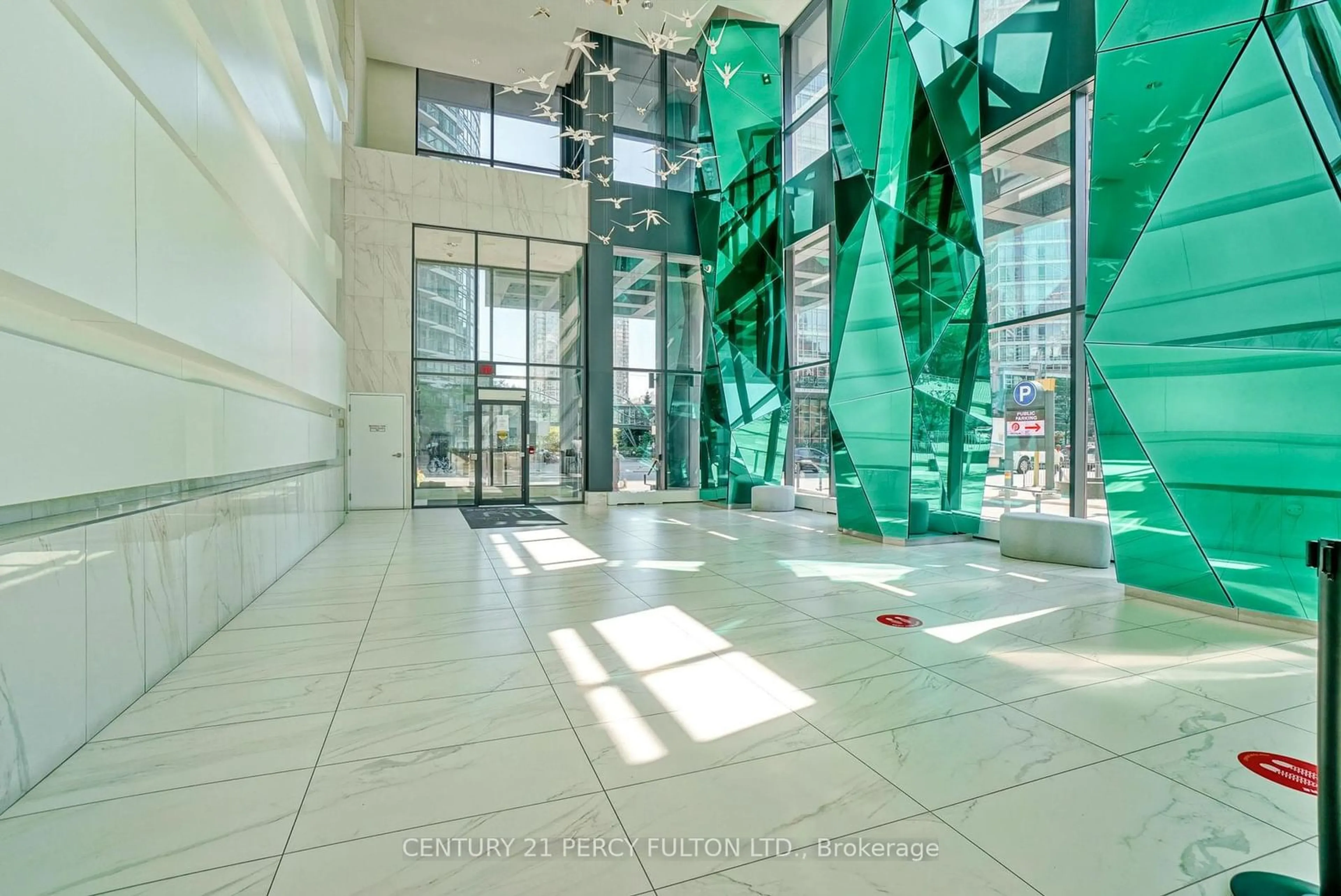 Indoor foyer for 352 Front St #2211, Toronto Ontario M5V 0K3