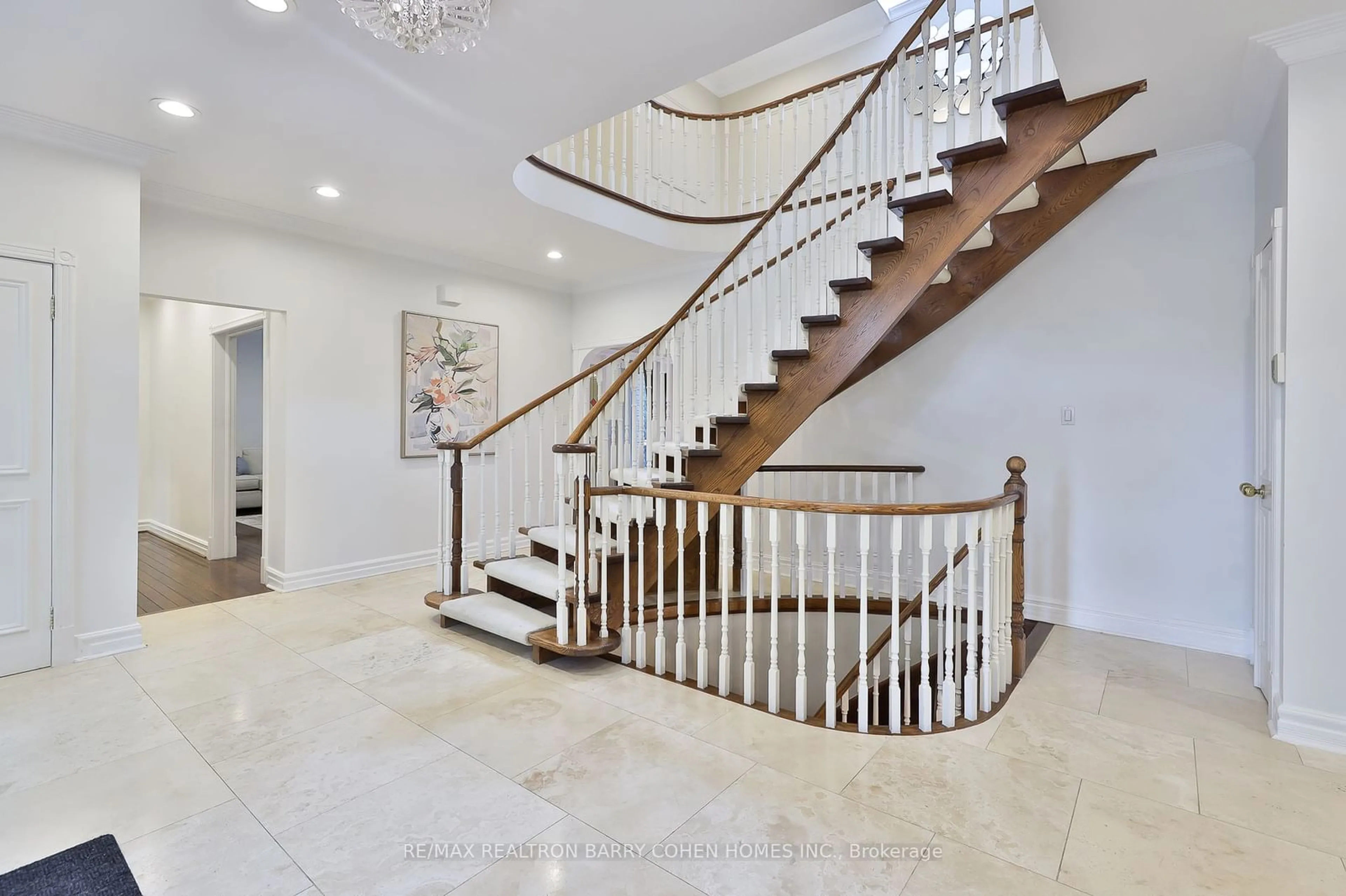 Stairs for 218 Owen Blvd, Toronto Ontario M2P 1G7