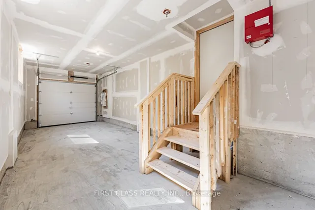 Additional property image - 7 Spruce Pines Cres