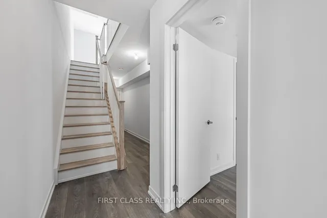 Additional property image - 7 Spruce Pines Cres