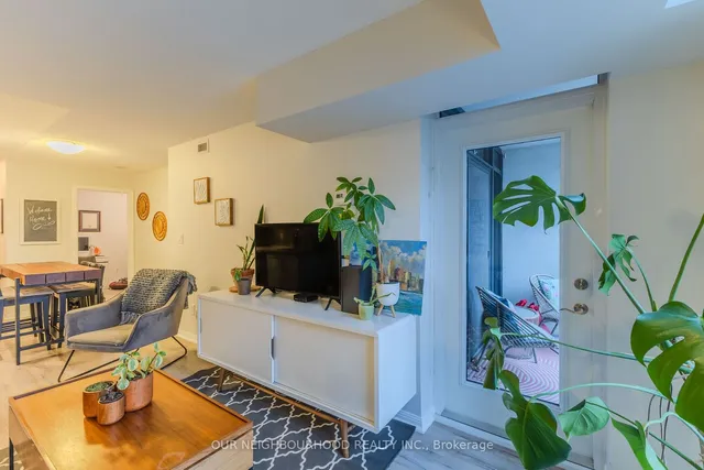 Additional property image - 400 Adelaide St Unit 719