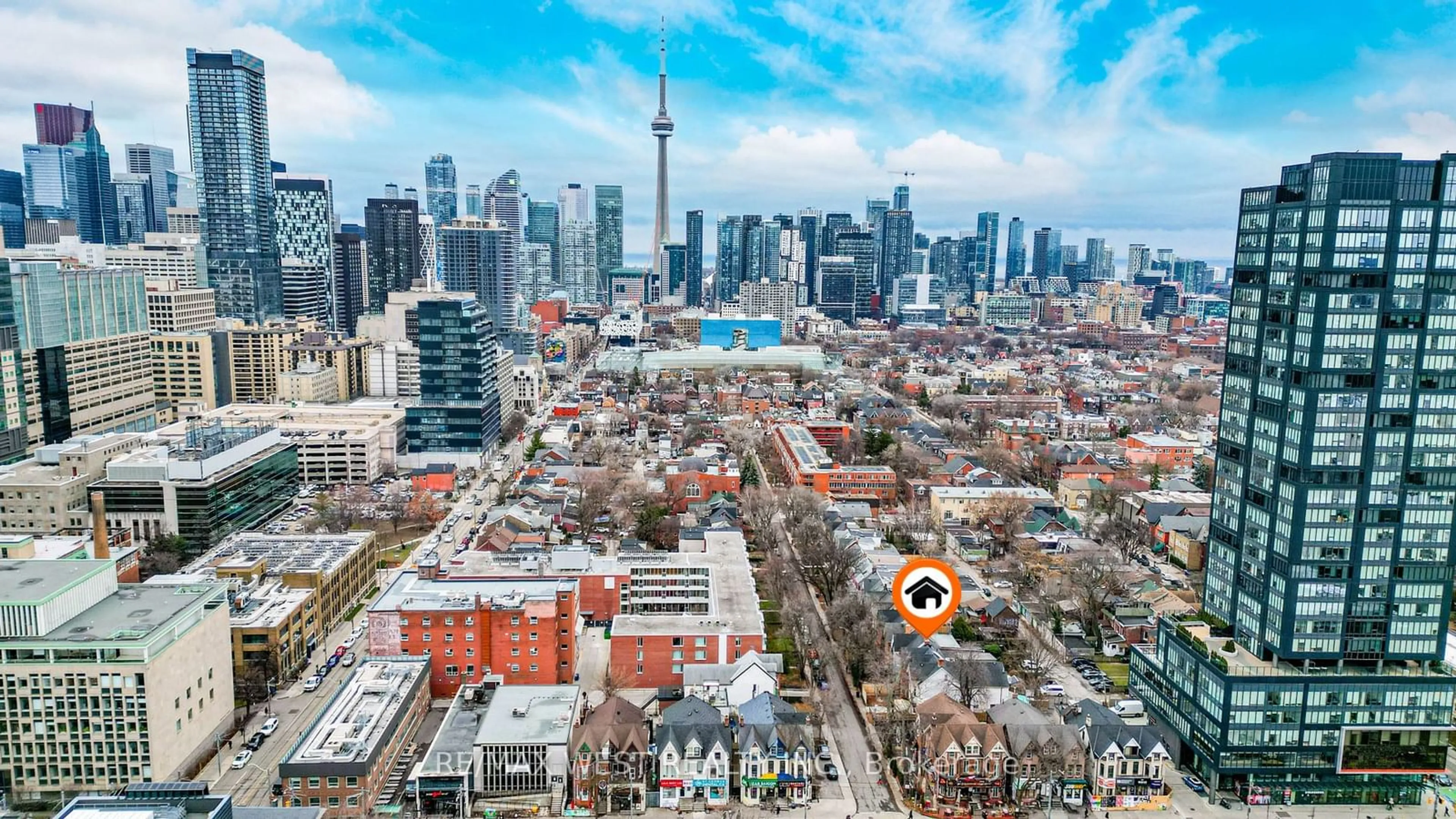 A pic from outside/outdoor area/front of a property/back of a property/a pic from drone, city buildings view from balcony for 72 Henry St, Toronto Ontario M5T 1X2