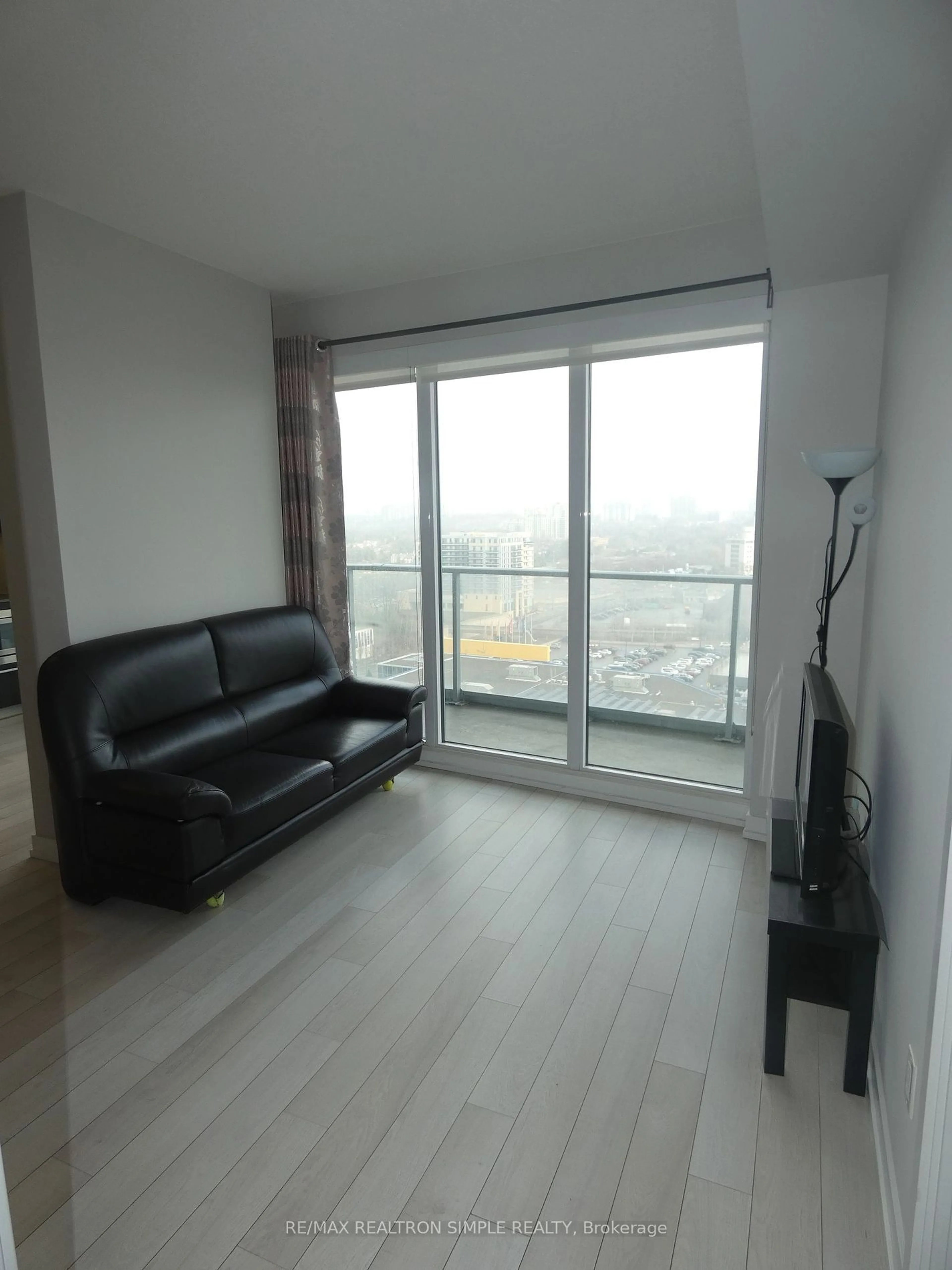 Living room with furniture, wood/laminate floor for 117 McMahon Dr #1211, Toronto Ontario M2K 0E4