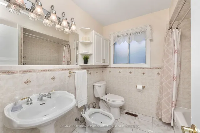 Additional property image - 17 Clanton Crt