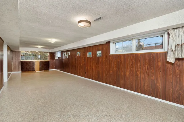 Additional property image - 17 Clanton Crt