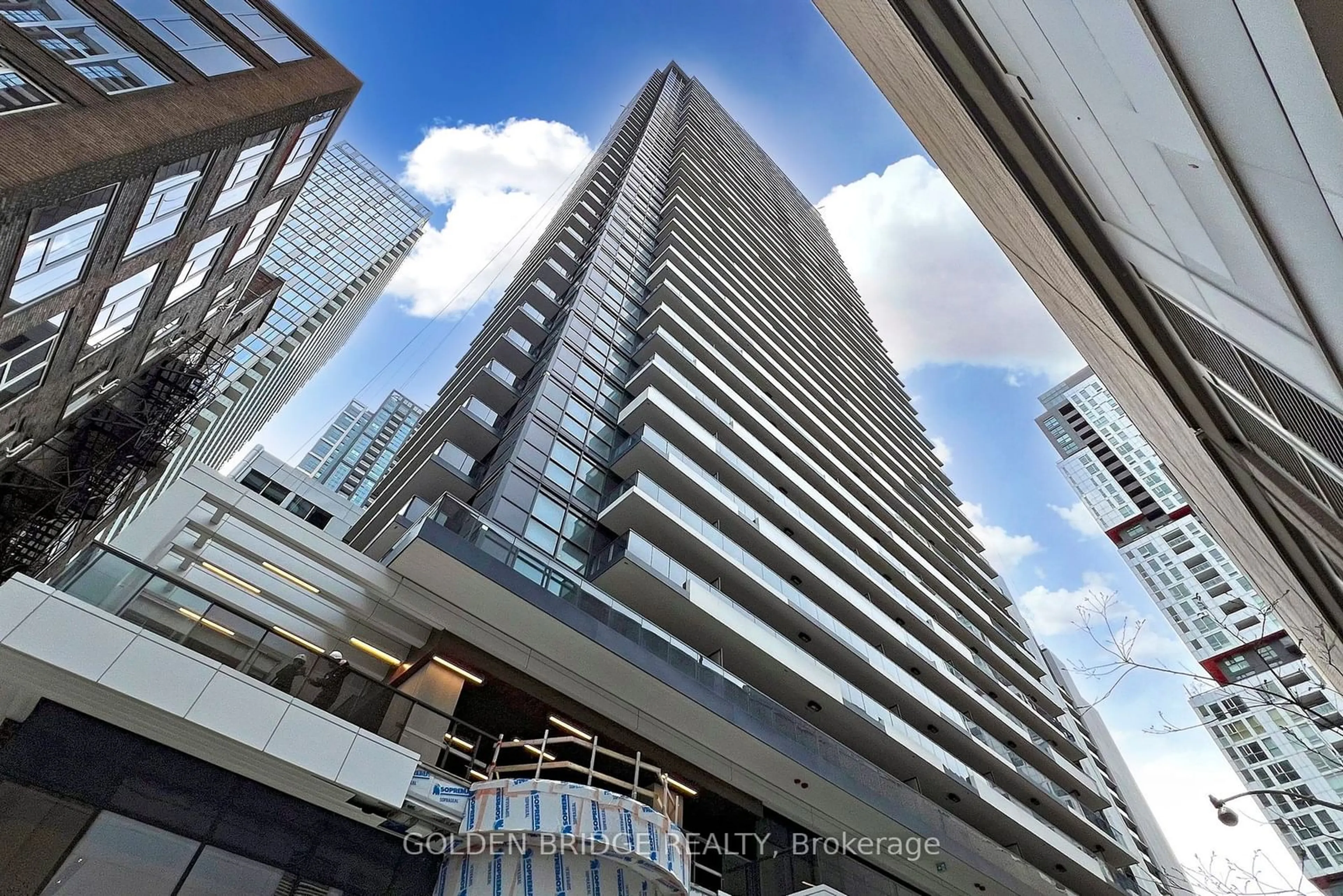 Indoor foyer for 38 Widmer St #3711, Toronto Ontario M5V 2E9