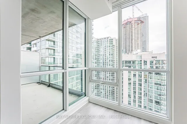 Additional property image - 33 Bay St Unit 2907