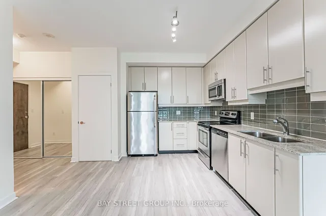 Additional property image - 33 Bay St Unit 2907