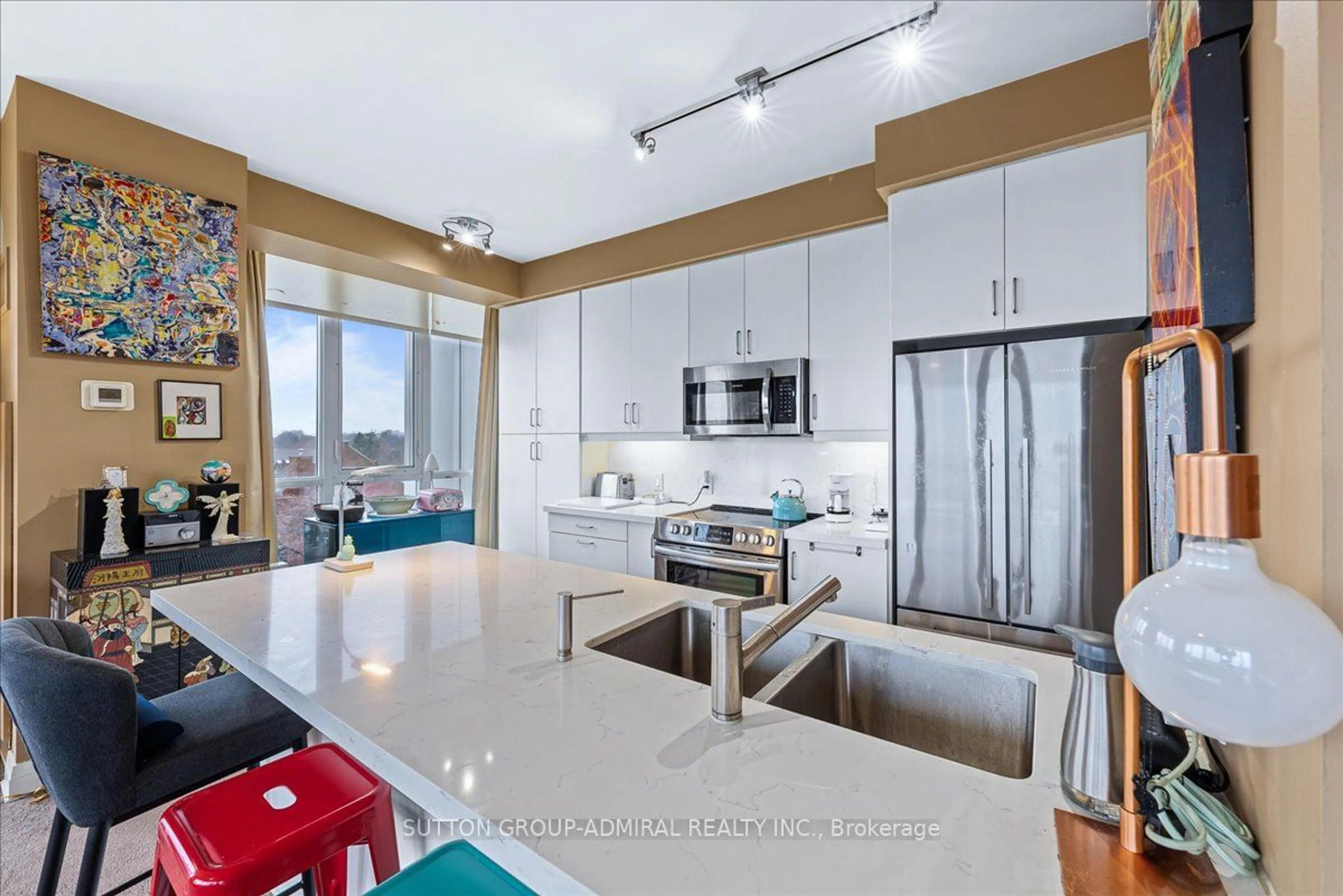 Open concept kitchen, ceramic/tile floor for 530 St. Clair Ave #508, Toronto Ontario M6C 1A2