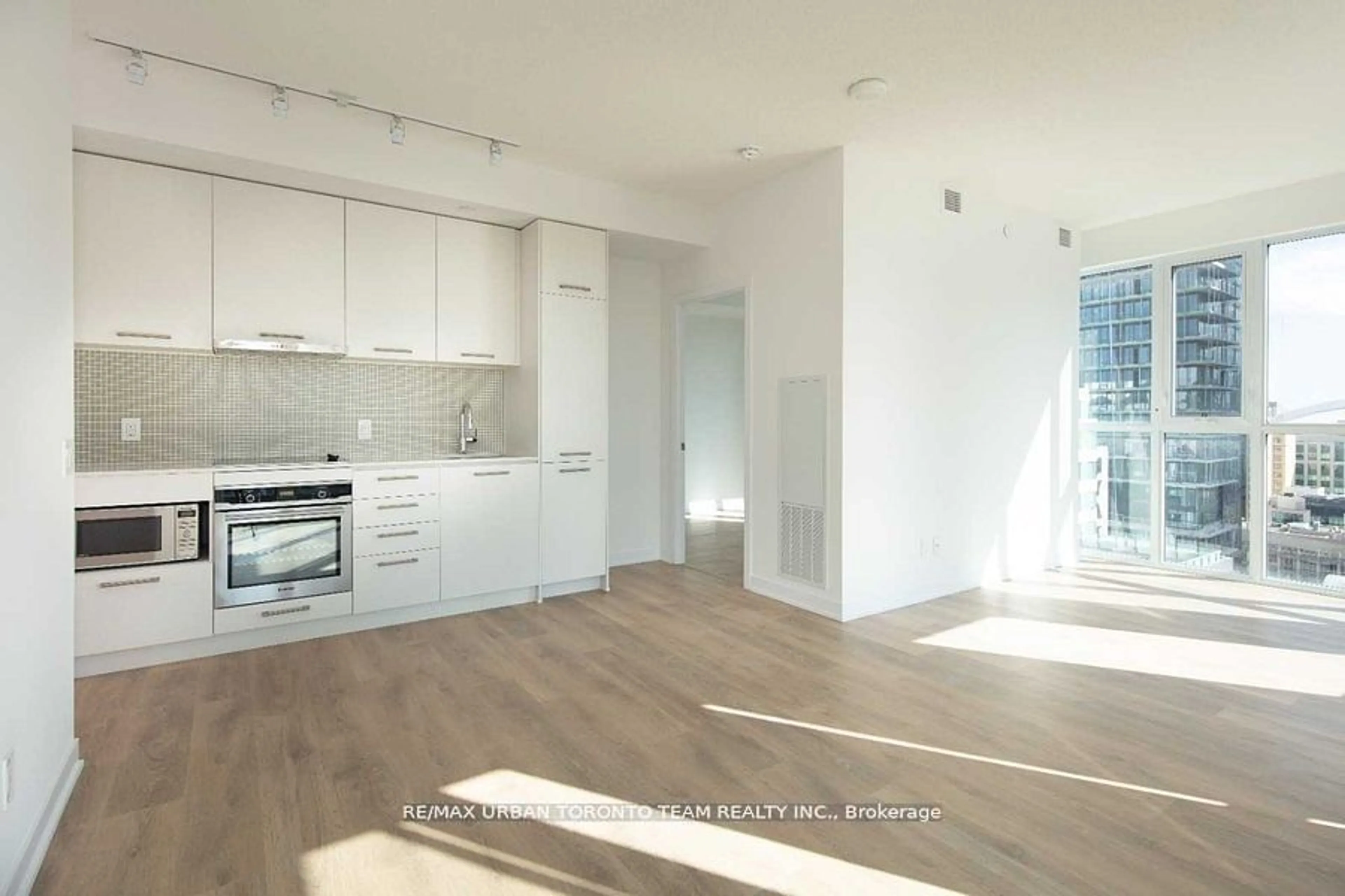 Open concept kitchen, unknown for 87 Peter St #3202, Toronto Ontario M5V 0P1