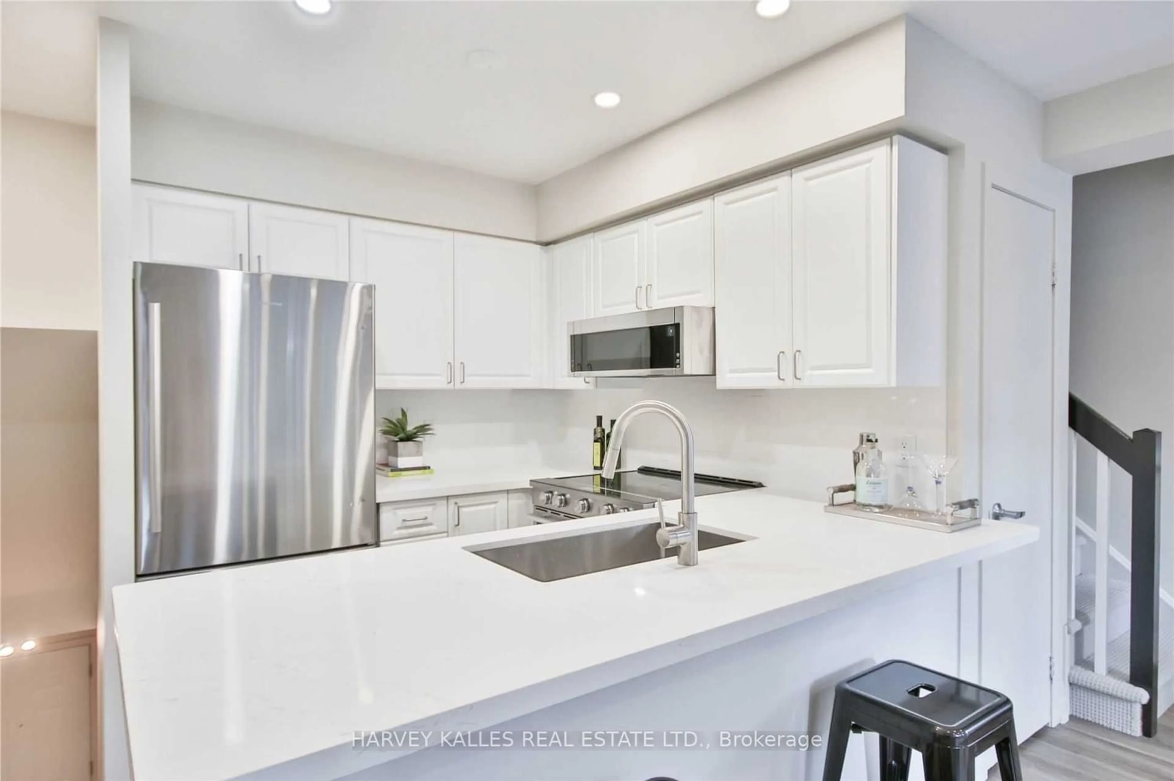 Contemporary kitchen, ceramic/tile floor for 415 Jarvis St #314, Toronto Ontario M4Y 3C1