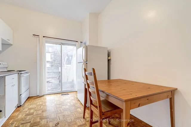Additional property image - 1059 Bathurst St