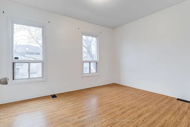 Additional property image - 1059 Bathurst St