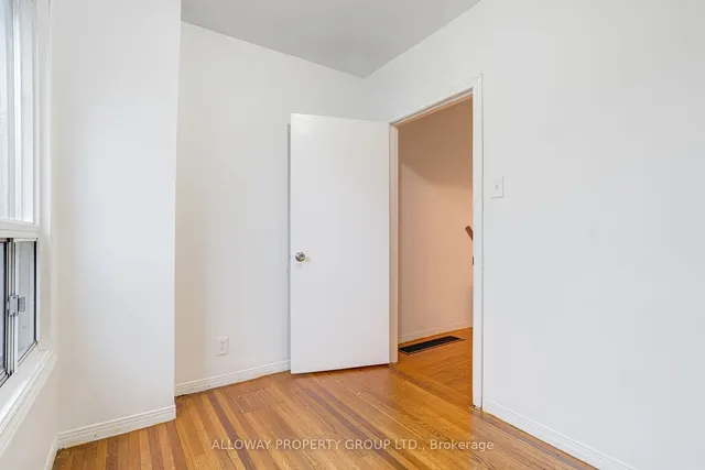 Additional property image - 1059 Bathurst St
