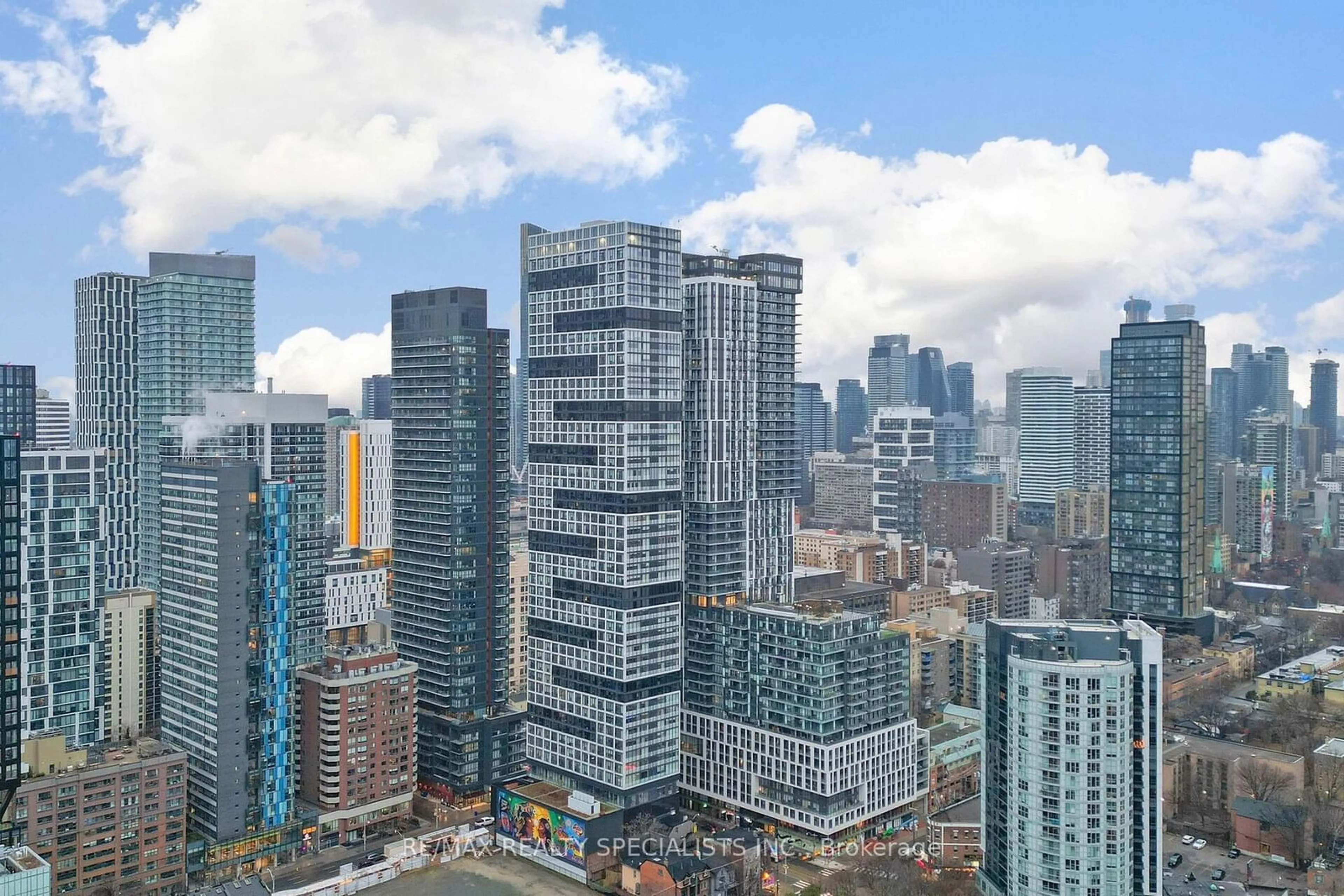 A pic from outside/outdoor area/front of a property/back of a property/a pic from drone, city buildings view from balcony for 181 Dundas St #4909, Toronto Ontario M5A 1Z4