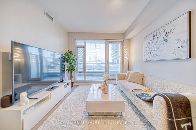 Additional property image - 21 Widmer St Unit 704