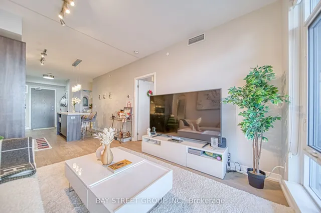 Additional property image - 21 Widmer St Unit 704