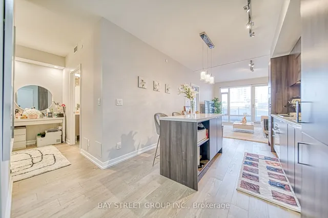 Additional property image - 21 Widmer St Unit 704