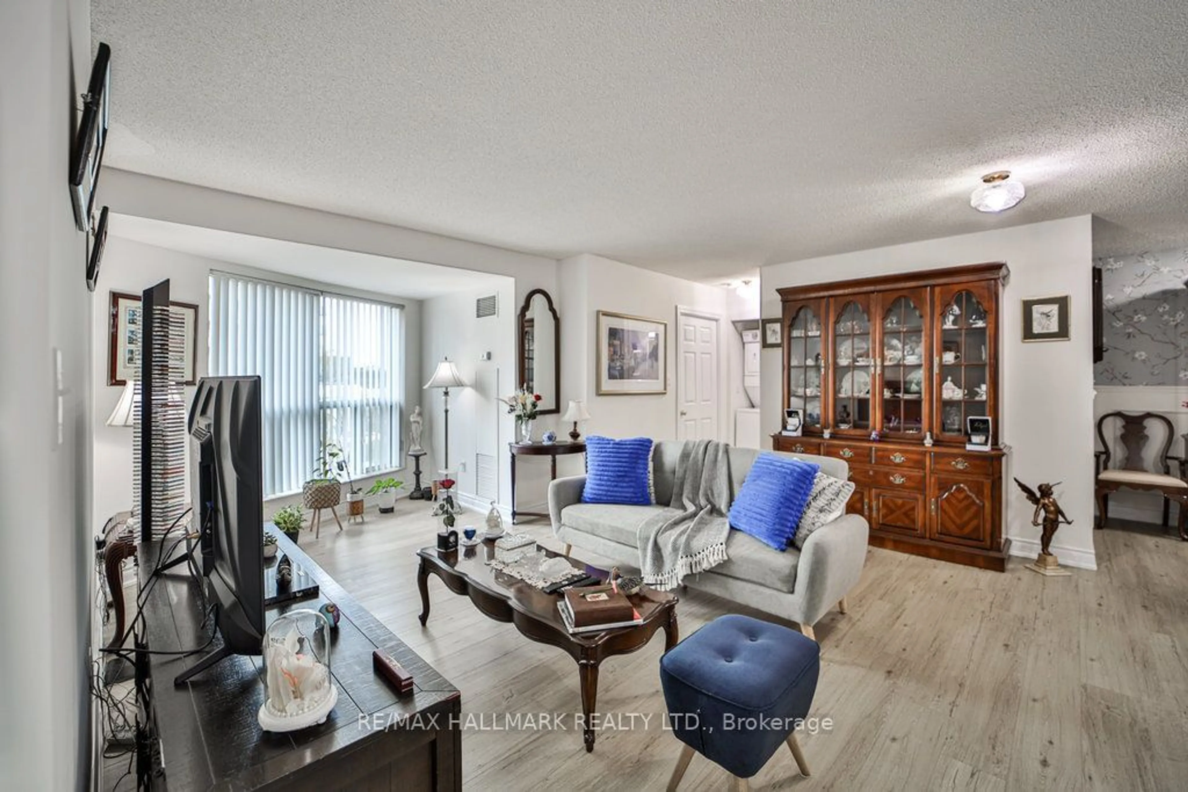 Living room with furniture, unknown for 23 Lorraine Dr #315, Toronto Ontario M2N 6Z6