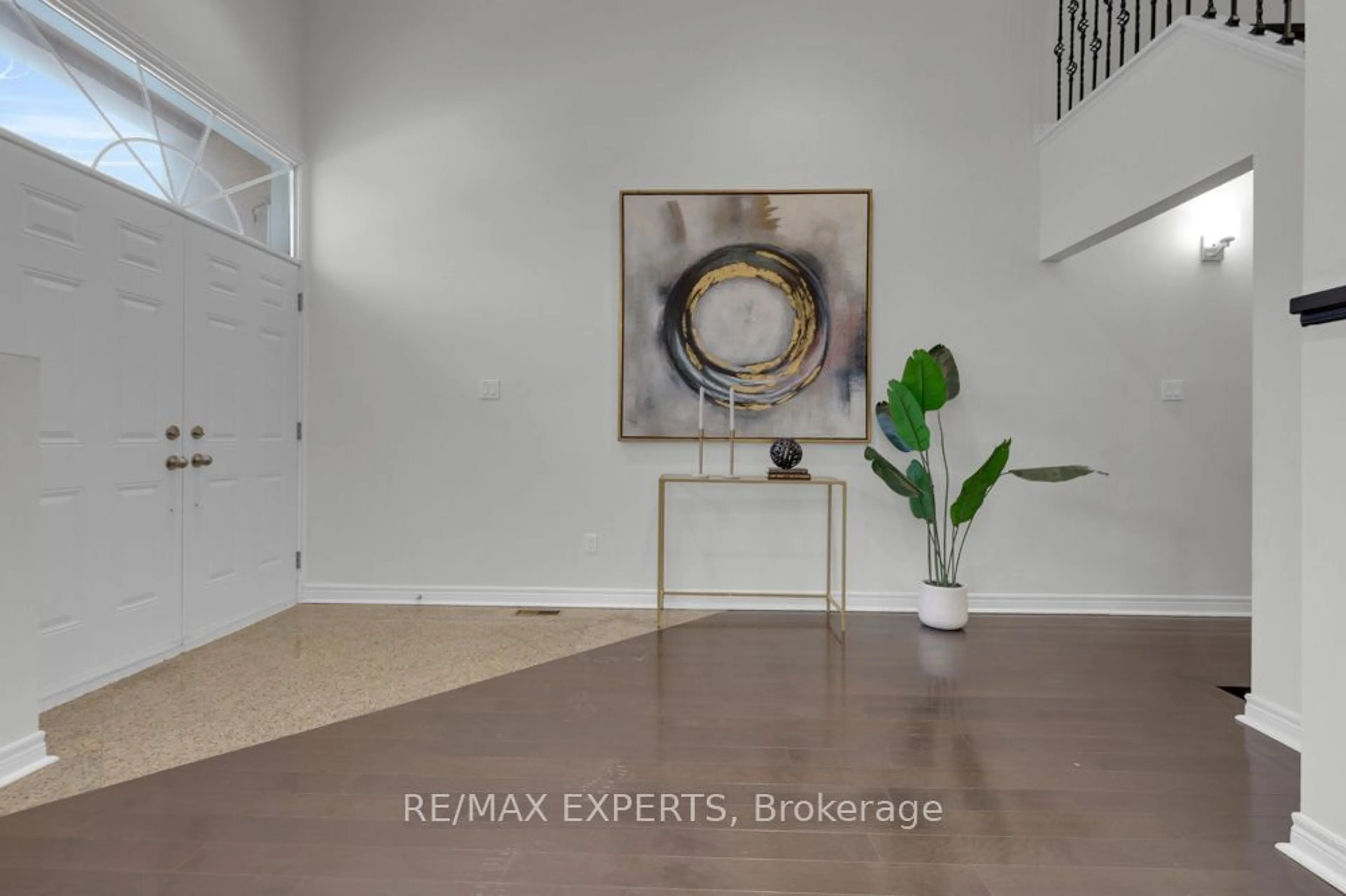 Indoor entryway for 3348 Bayview Ave #P, Toronto Ontario M2M 3R9