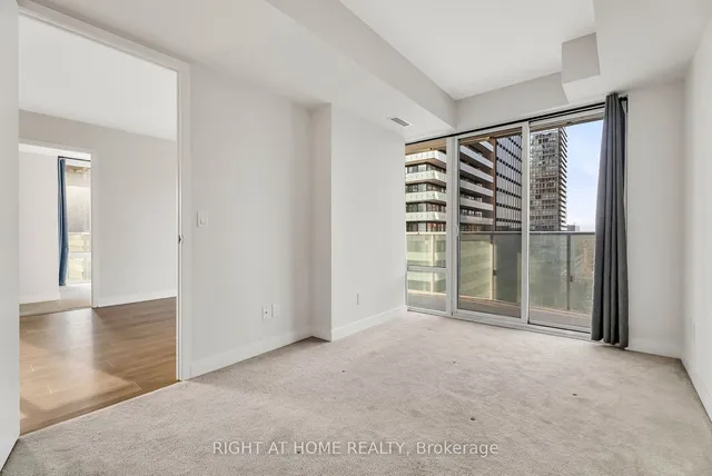 Additional image 14 of 501 Yonge St Unit 1212