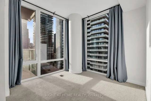 Additional image 11 of 501 Yonge St Unit 1212