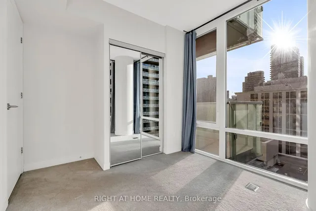 Additional image 10 of 501 Yonge St Unit 1212