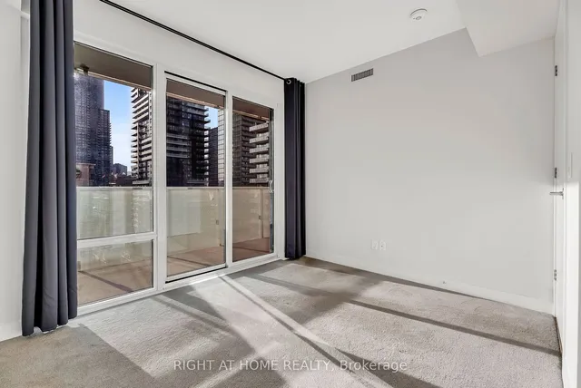 Additional image 9 of 501 Yonge St Unit 1212