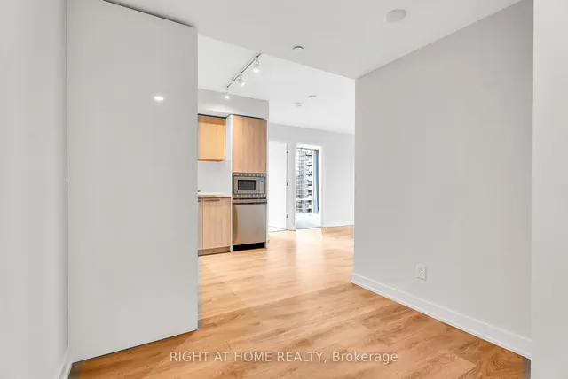 Additional image 23 of 501 Yonge St Unit 1212