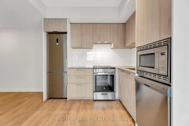 Additional image 22 of 501 Yonge St Unit 1212