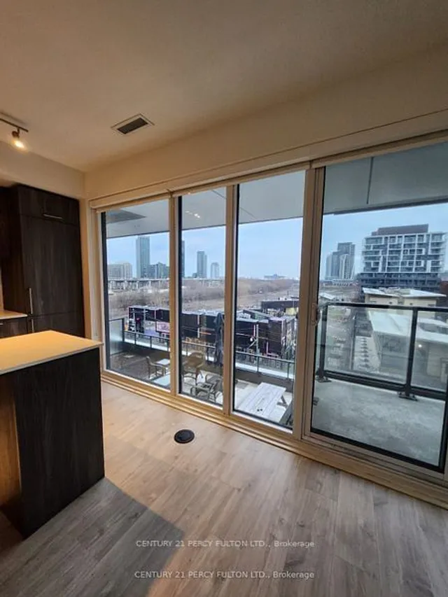 Additional property image - 27 Bathurst St Unit 412w