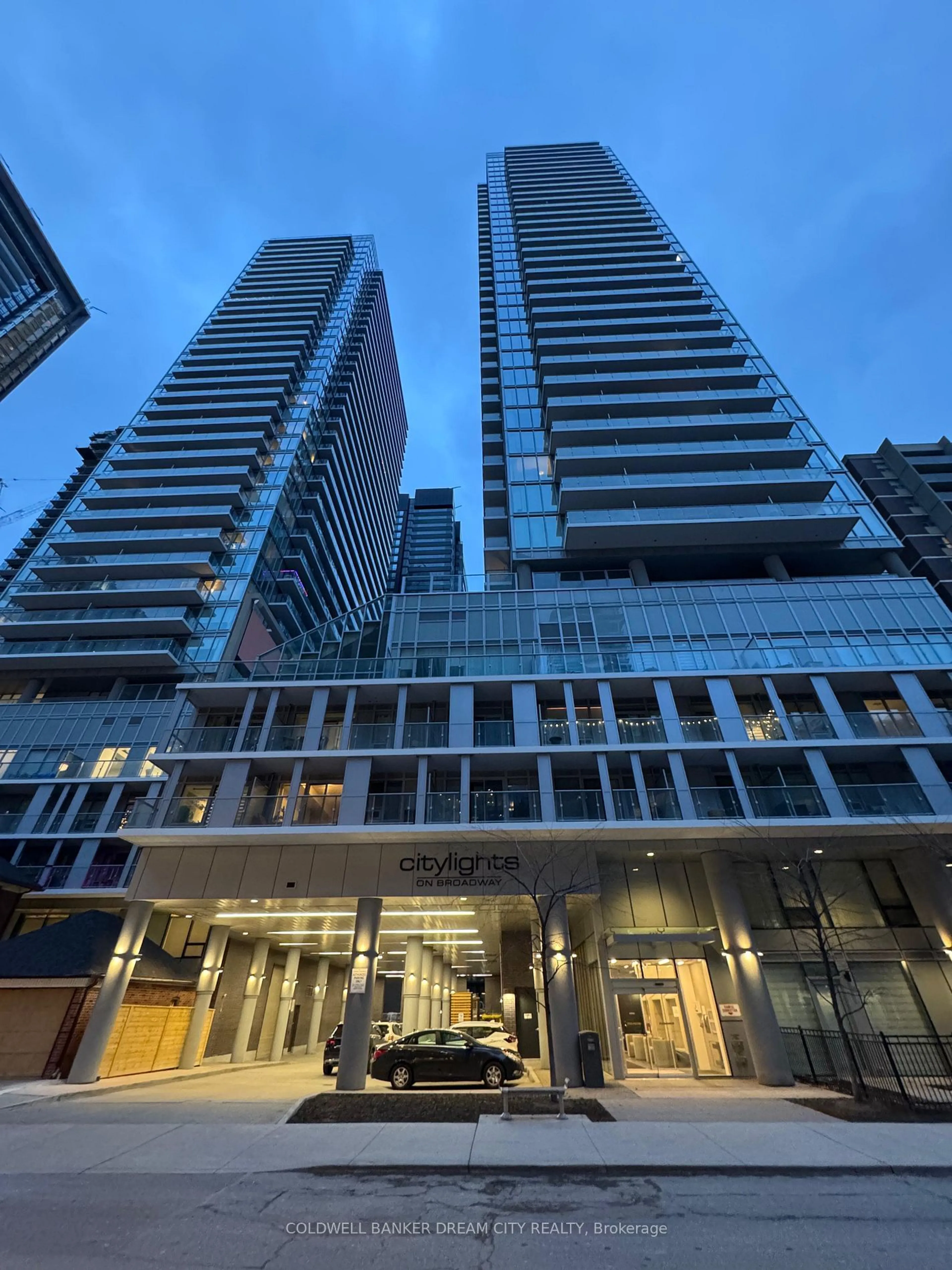 Indoor foyer for 195 Redpath Ave #3214, Toronto Ontario M4P 0E4