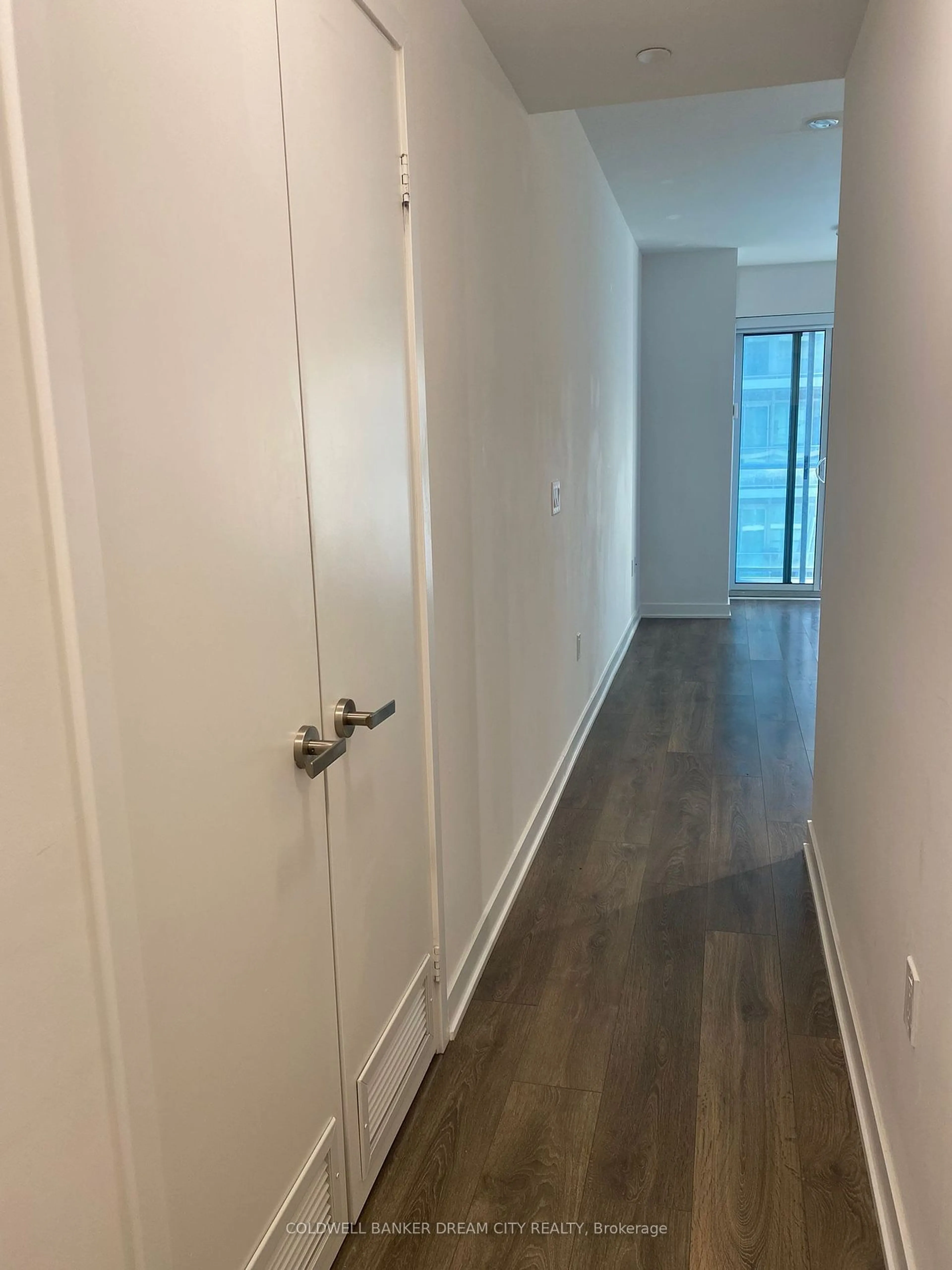 A pic of a room for 195 Redpath Ave #3214, Toronto Ontario M4P 0E4