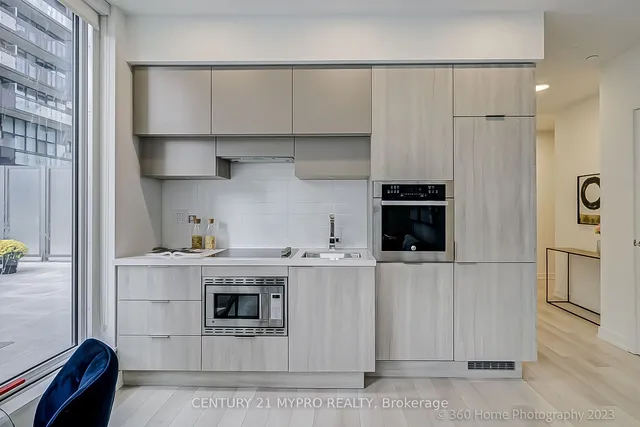 Additional property image - 39 Roehampton Ave Unit 505